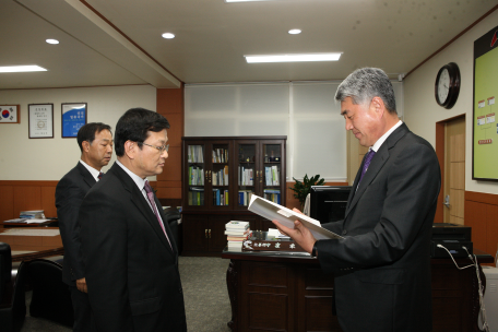 정선부군수 임용장 수여