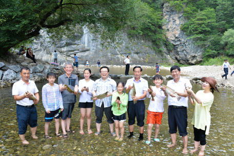 이동필 농림축산식품부 장관 개미들마을 방문